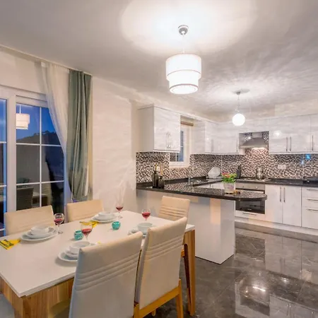 Tala 15 Villa *